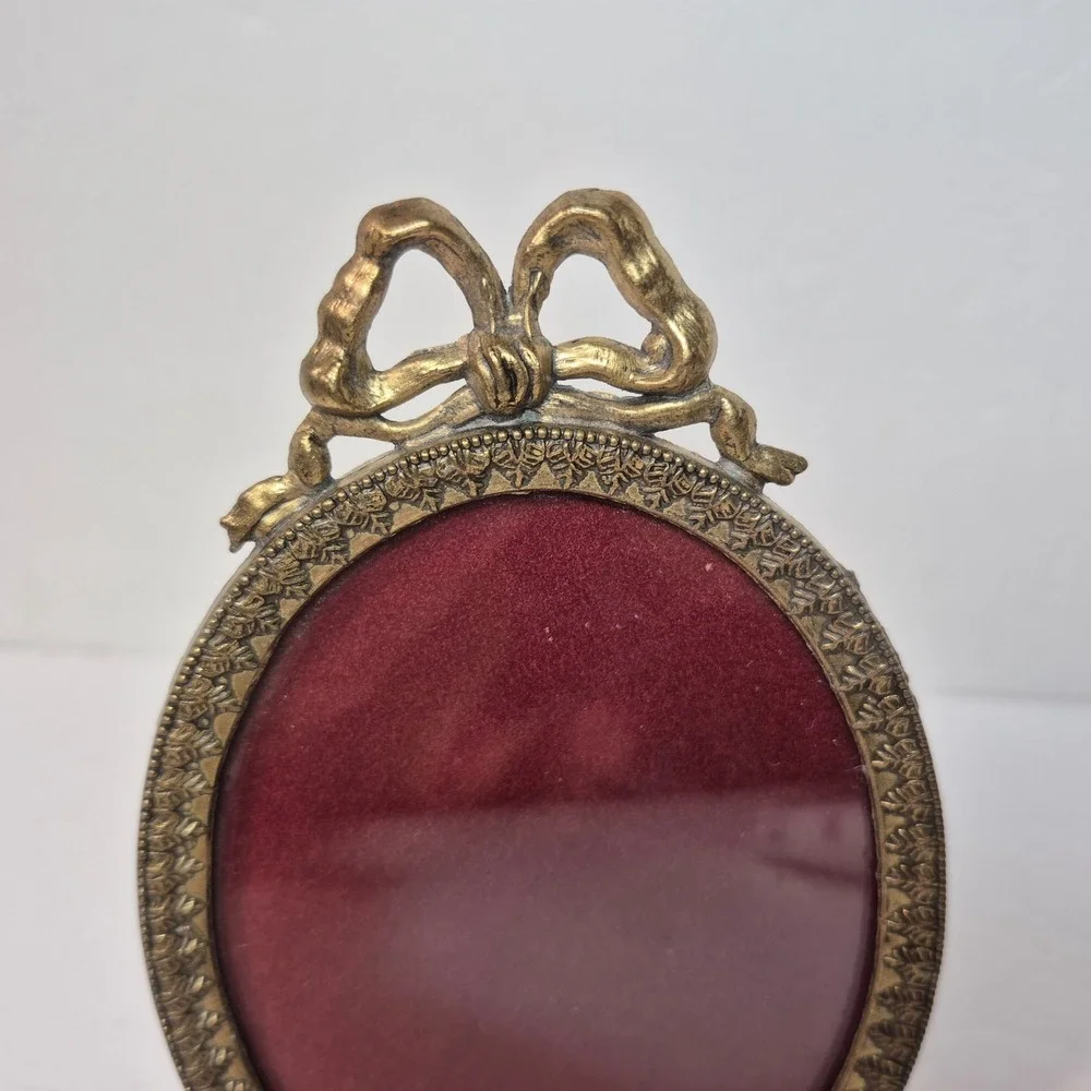 Vintage Italian Brass Oval Picture Frame Ribbon Bow Made in Italy 3.75